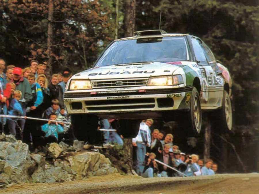 Colin McRae sulla Subaru Legacy Rs Turbo 4WD al Rally Finlandia 1992