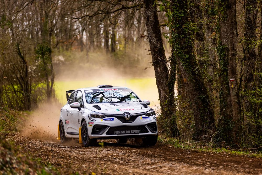 renault clio rally3