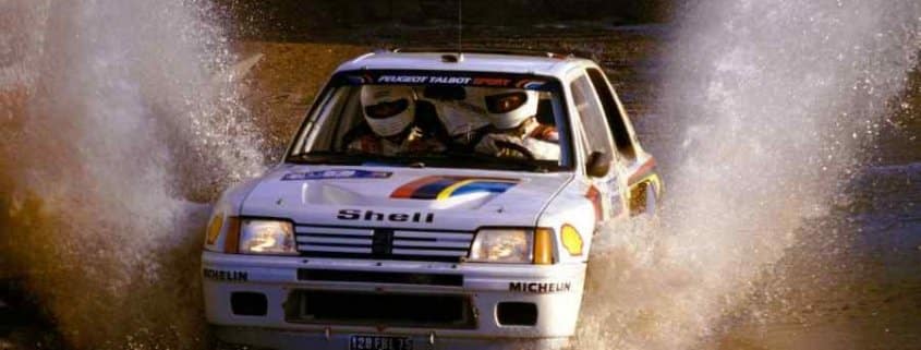 Ari Vatanen con la Peugeot 205 T16 al Rally GB 1984